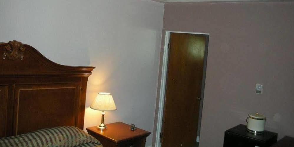 Cache Creek Inn Dış mekan fotoğraf